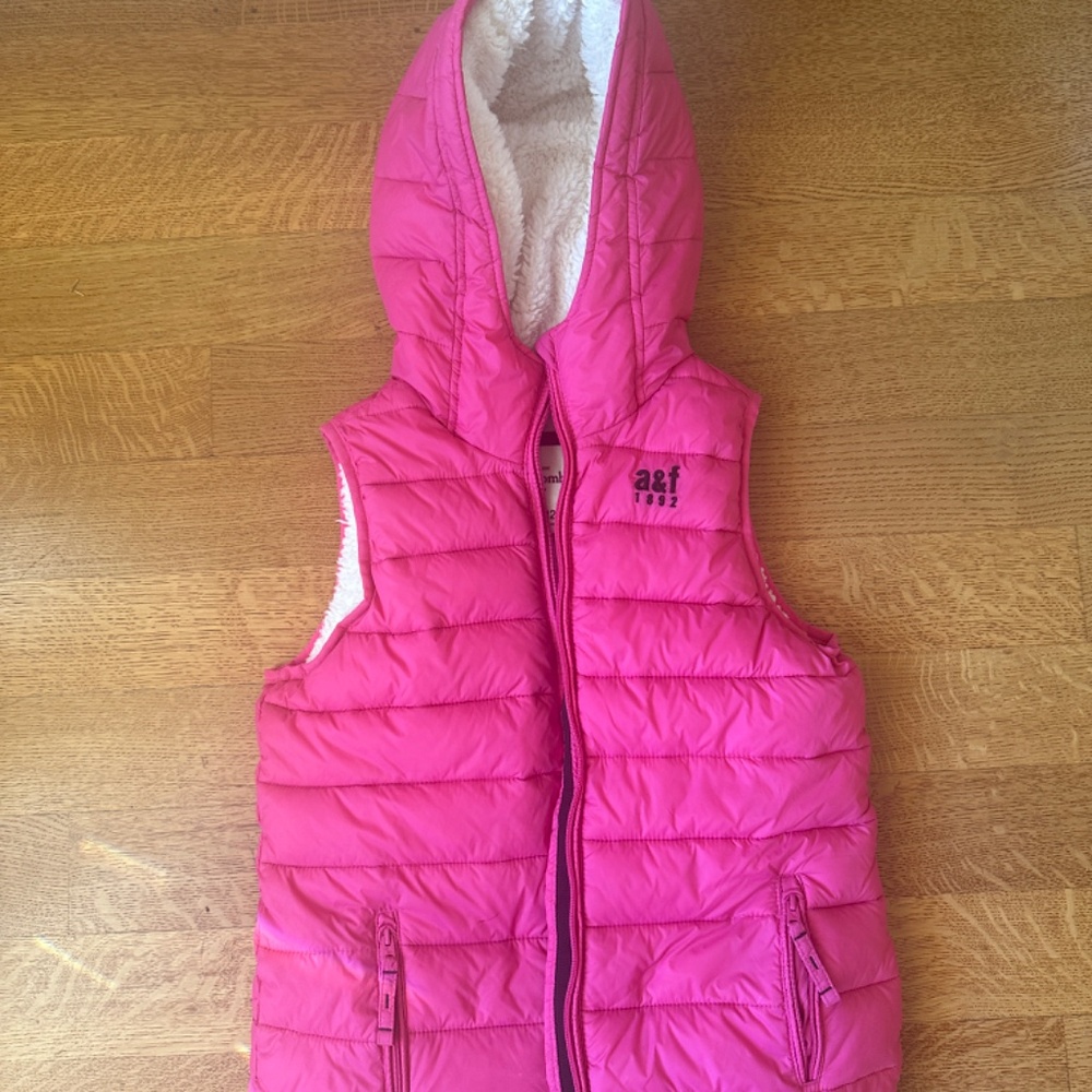 Abercrombie and Fitch fuzzy lined pink vest (11/12)